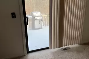 13 Dunham Dr, Guilford, CT 06437 - Photo 18