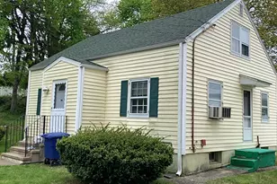 114 Minturn Pl, Bridgeport, CT 06606 - Photo 2