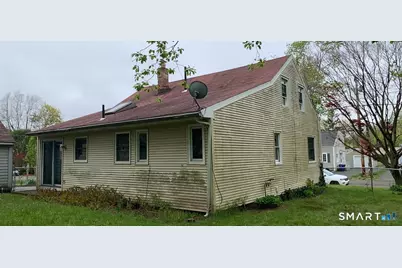 110 Minturn Road, Bridgeport, CT 06606 - Photo 6