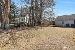 110 Minturn Rd, Bridgeport, CT 06606 - Photo 10