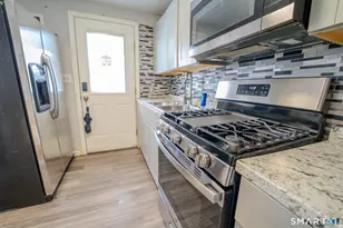 207 Franklin Rd, Hamden, CT 06517 - Photo 6