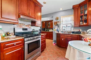 21 Mathews St, Milford, CT 06460 - Photo 14