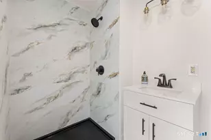 563 Pearl Harbor St, Bridgeport, CT 06610 - Photo 28