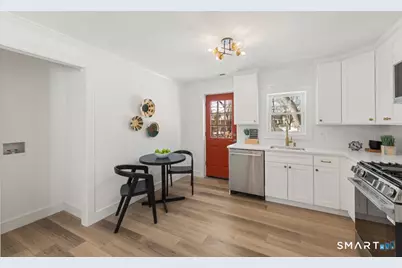 563 Pearl Harbor Street, Bridgeport, CT 06610 - Photo 14