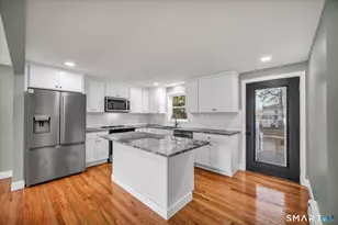 84 Raffia Rd, Enfield, CT 06082 - Photo 2