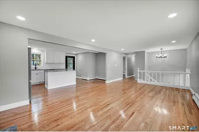 84 Raffia Road, Enfield, CT 06082 - Photo 8