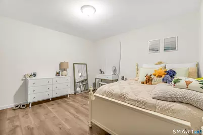 252 Bear Paw Road, Bridgeport, CT 06606 - Photo 18