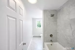 5 Candlewood Dr, Bloomfield, CT 06002 - Photo 10