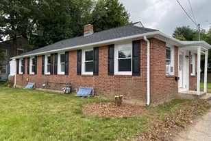 150 Stillwell Dr, Plainville, CT 06062 - Photo 1