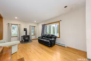 121 Damascus Rd, Branford, CT 06405 - Photo 6