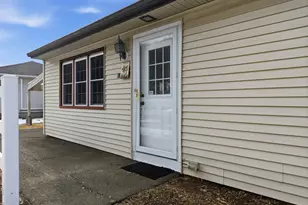 57 Hellstrom Rd, East Haven, CT 06512 - Photo 4