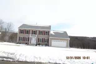 31 Warm Earth Rd, Naugatuck, CT 06770 - Photo 2