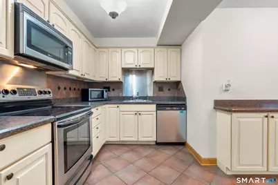 18 Chapel Street #APT D, Milford, CT 06460 - Photo 6