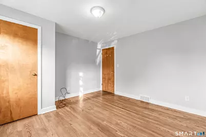 339 Goldenrod Avenue, Bridgeport, CT 06606 - Photo 16