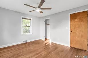 339 Goldenrod Ave, Bridgeport, CT 06606 - Photo 10