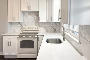 339 Goldenrod Ave, Bridgeport, CT 06606 - Photo 6