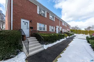 240 Wardwell St, Stamford, CT 06902 - Photo 2