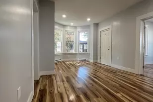 81 Myrtle St, Meriden, CT 06450 - Photo 4