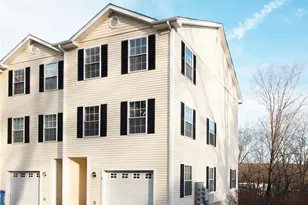 38 Hooper St, Norwich, CT 06360 - Photo 2