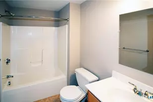 38 Hooper St, Norwich, CT 06360 - Photo 12