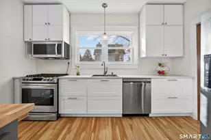 223 Ledyard St, New London, CT 06320 - Photo 18