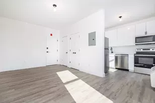 1252 Main St, East Hartford, CT 06108 - Photo 2