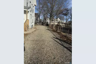 597 Ogden Street, Bridgeport, CT 06608 - Photo 10