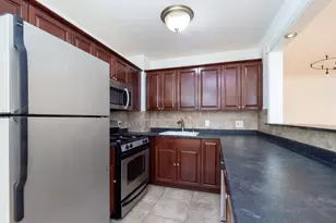 11 Bedford Ave, Norwalk, CT 06850 - Photo 2