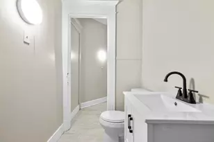 37 Plaza Ave, Waterbury, CT 06710 - Photo 14