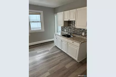 59 Sherbrooke Avenue, Hartford, CT 06106 - Photo 10