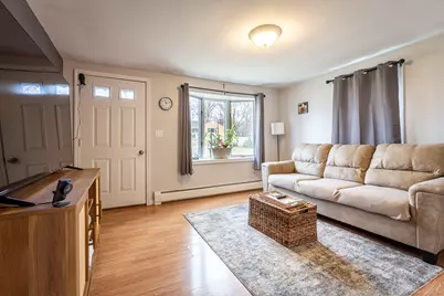 28 Elaine Drive, East Windsor, CT 06016 - Photo 4