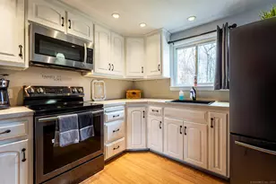 28 Elaine Dr, East Windsor, CT 06016 - Photo 10