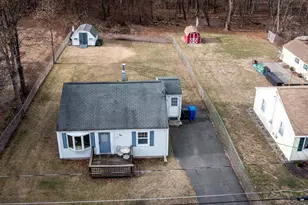 28 Elaine Dr, East Windsor, CT 06016 - Photo 2