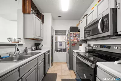 211 Carriage Crossing Lane #211, Middletown, CT 06457 - Photo 8