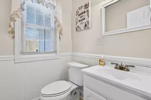 20 Colonial Heights Rd, East Haven, CT 06473 - Photo 16