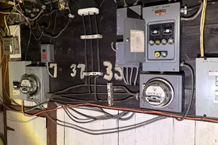 35 Burton St, Hartford, CT 06112 - Photo 34