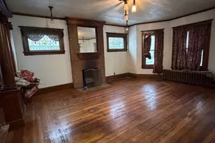 35 Burton St, Hartford, CT 06112 - Photo 24