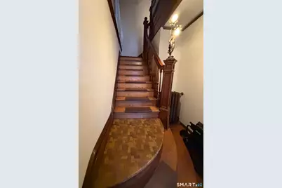 35 Burton Street, Hartford, CT 06112 - Photo 6