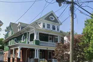 35 Burton St, Hartford, CT 06112 - Photo 1