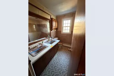 45 Meadow Way, Meriden, CT 06450 - Photo 8