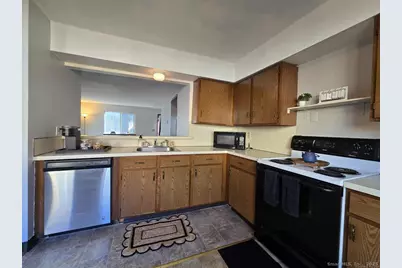 921 Hamilton Avenue #APT 11, Waterbury, CT 06706 - Photo 6