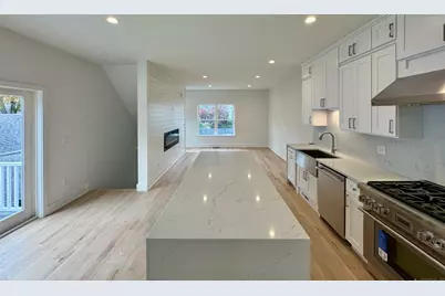 25 B Village Road, Milford, CT 06460 - Photo 4