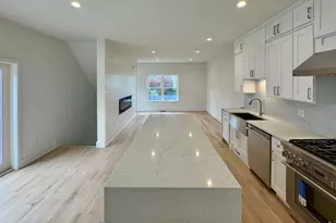 25 B Village Rd, Milford, CT 06460 - Photo 4