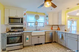 45 Page Ave, West Hartford, CT 06110 - Photo 8