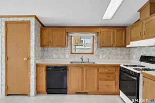 4 Maple Rd, Southington, CT 06489 - Photo 14