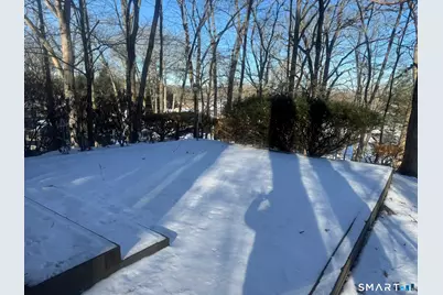 33 Wood Pond Road, West Hartford, CT 06107 - Photo 38