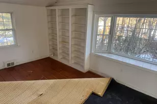 33 Wood Pond Rd, West Hartford, CT 06107 - Photo 8