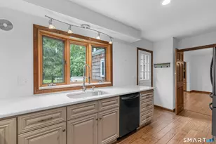 190 E Rocks Rd, Norwalk, CT 06851 - Photo 18