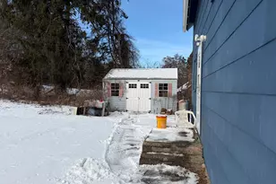 292 Old Colchester Rd, Montville, CT 06382 - Photo 6