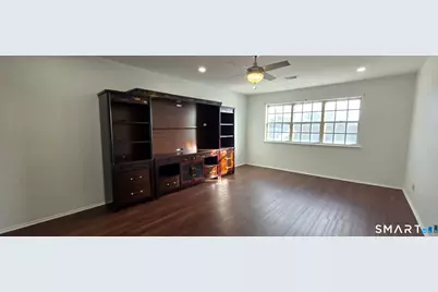 50 Greenhouse Road #65D, Bridgeport, CT 06606 - Photo 4